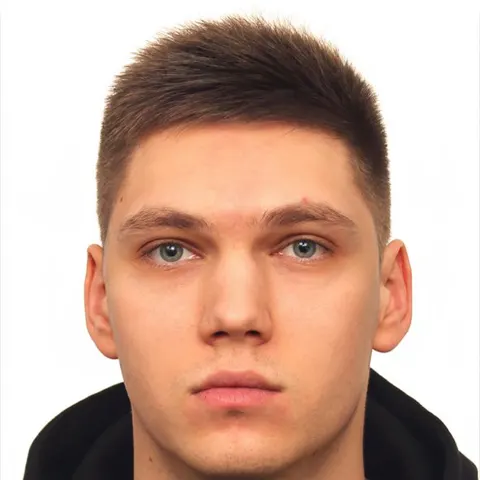 Никита Демиденко